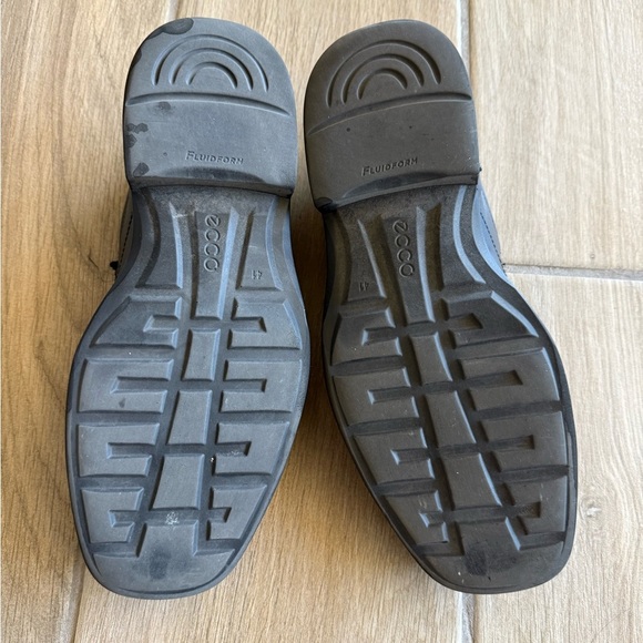 ECCO Helsinki 2.0 Slip On Shoes - Picture 5 of 11